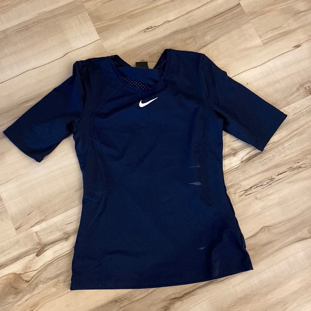 NIKE - navy nike pro hypercool top
